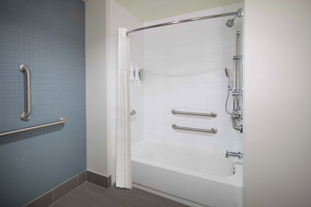 Hampton Inn & Suites Denver Downtown Convention Center - photo 28