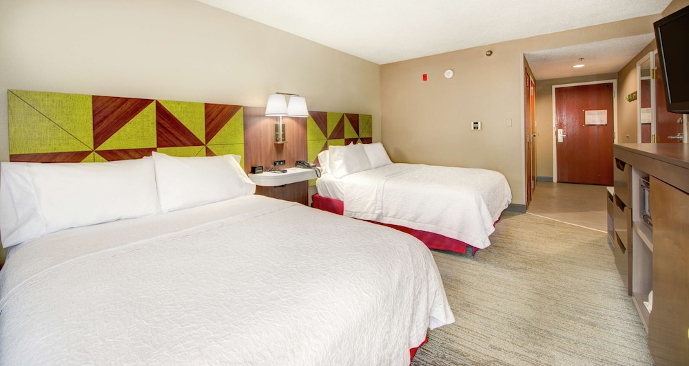 Hampton Inn Gaffney - photo 13