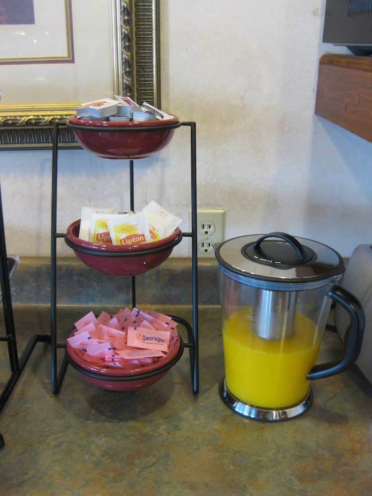 Executive Inn and Suites Jackson - photo 28