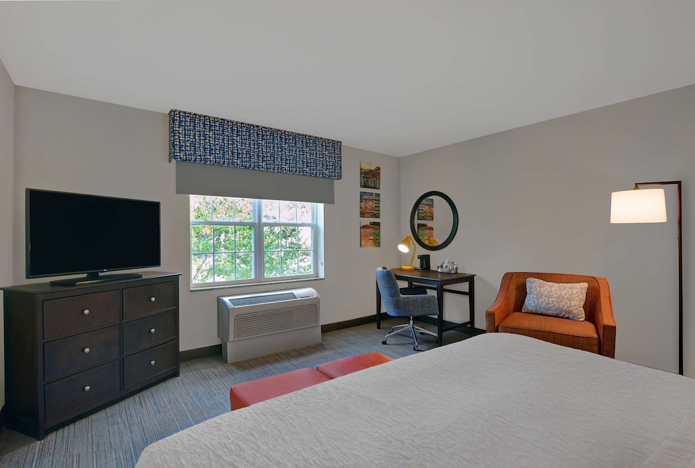 Hampton Inn Bath - photo 11