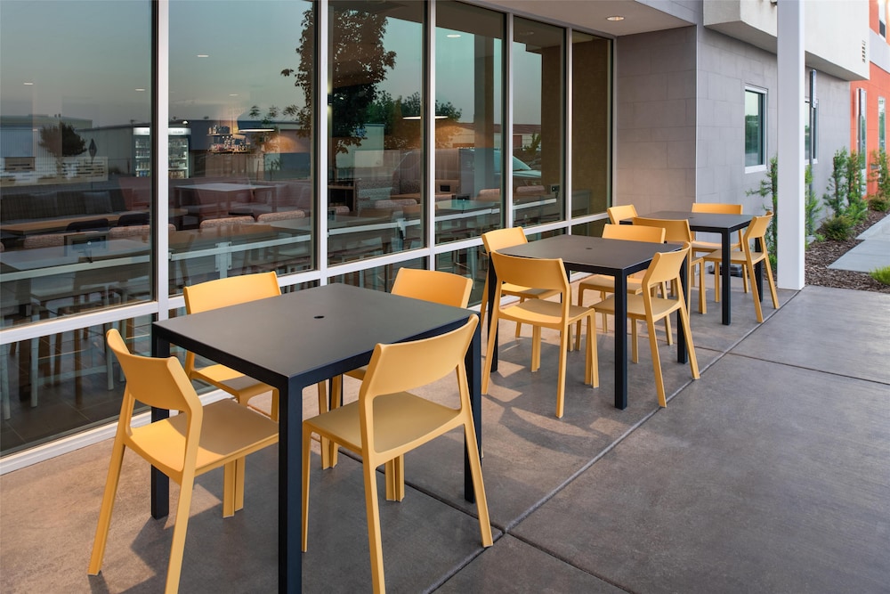 Home2 Suites by Hilton Woodland Sacramento - photo 40