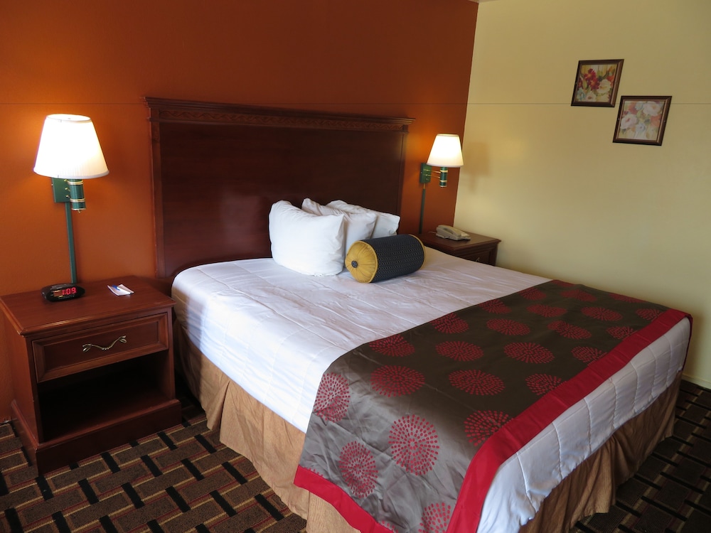 Royal Crest Motel - photo 13
