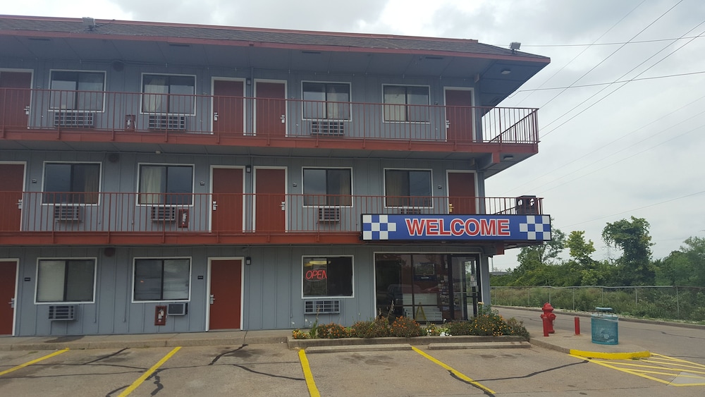 Travel Inn — hotel in Sharonville