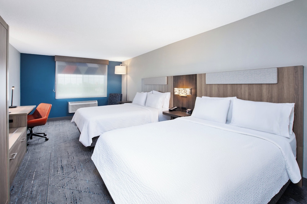 Holiday Inn Express Hotel & Suites Defiance by IHG - photo 8
