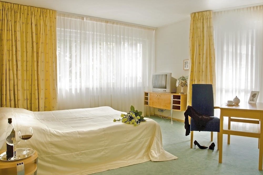 Hotel Set — Bratislava — photo 4
