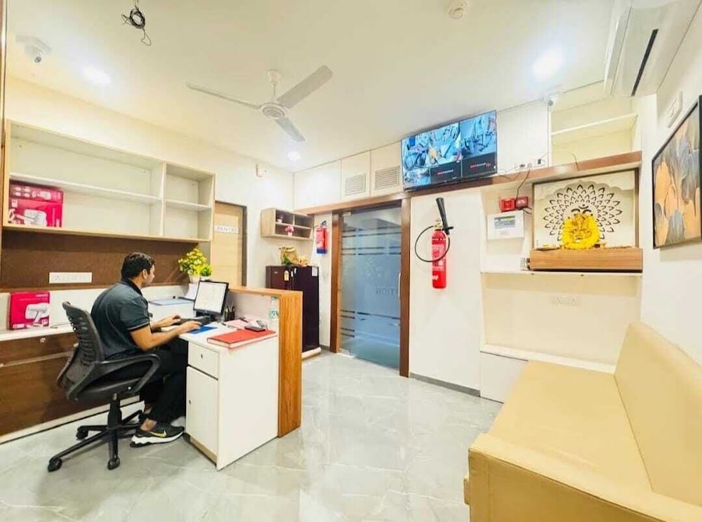 Hotel Legend — Gandhinagar — photo 3