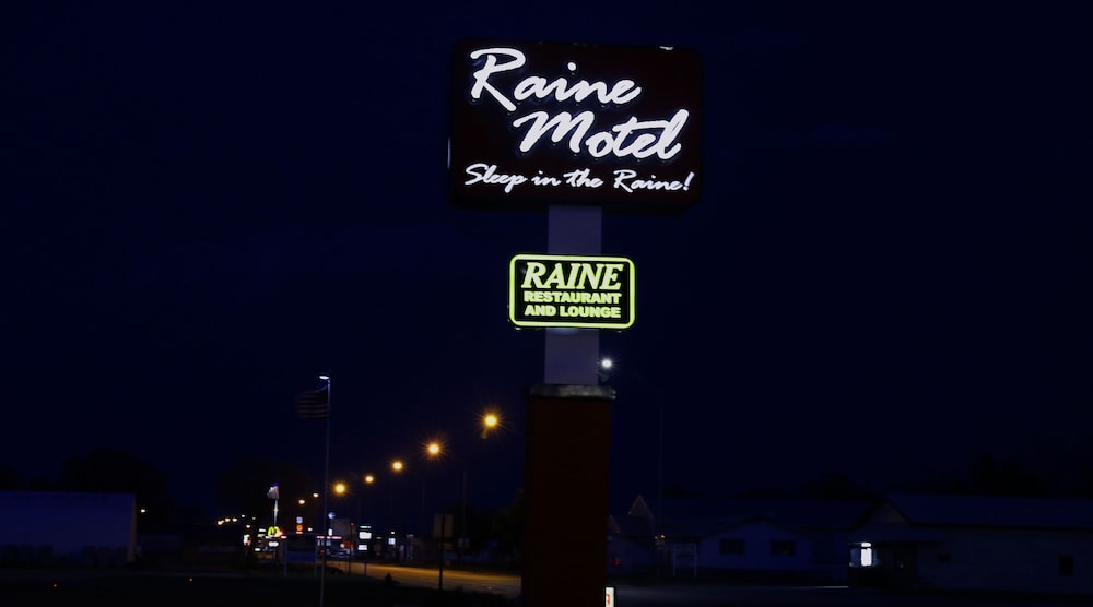 Raine Motel - photo 100