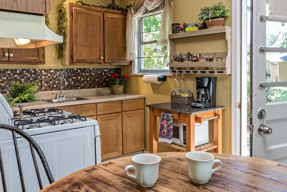 Silver Heart Inn and Cottages - photo 21