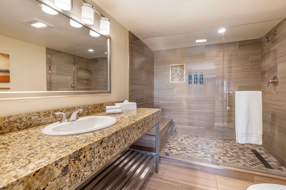 Hilton Vacation Club Riviera Beach & Shores CA - photo 55