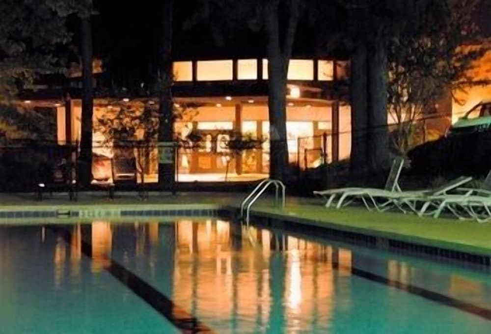 The Inn at Houndslake - photo 38