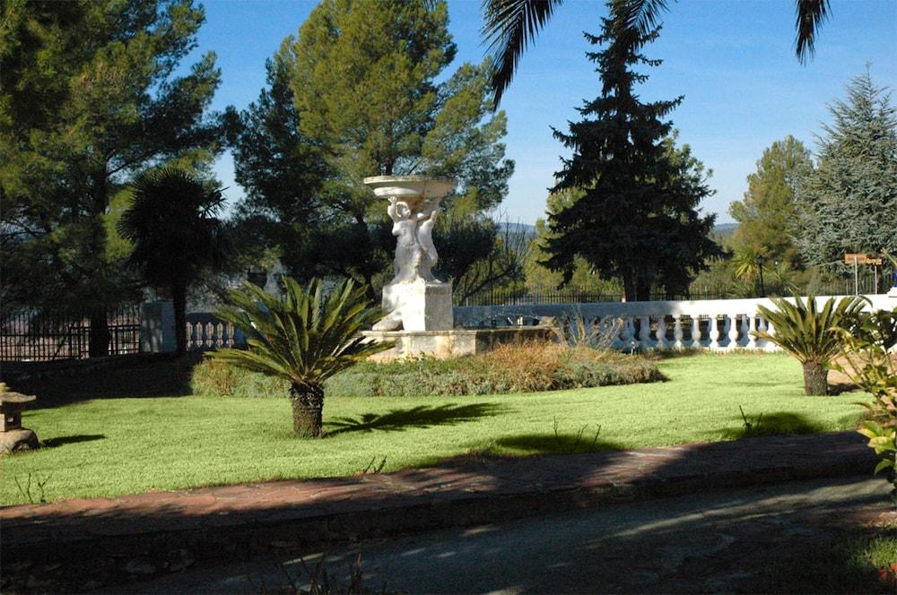 Hotel Mas El Cuquello in Culla, Spain