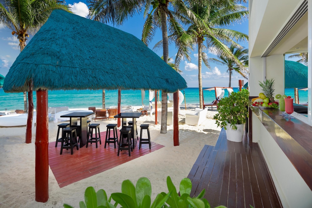 The Pyramid Cancun By Oasis All Inclusive