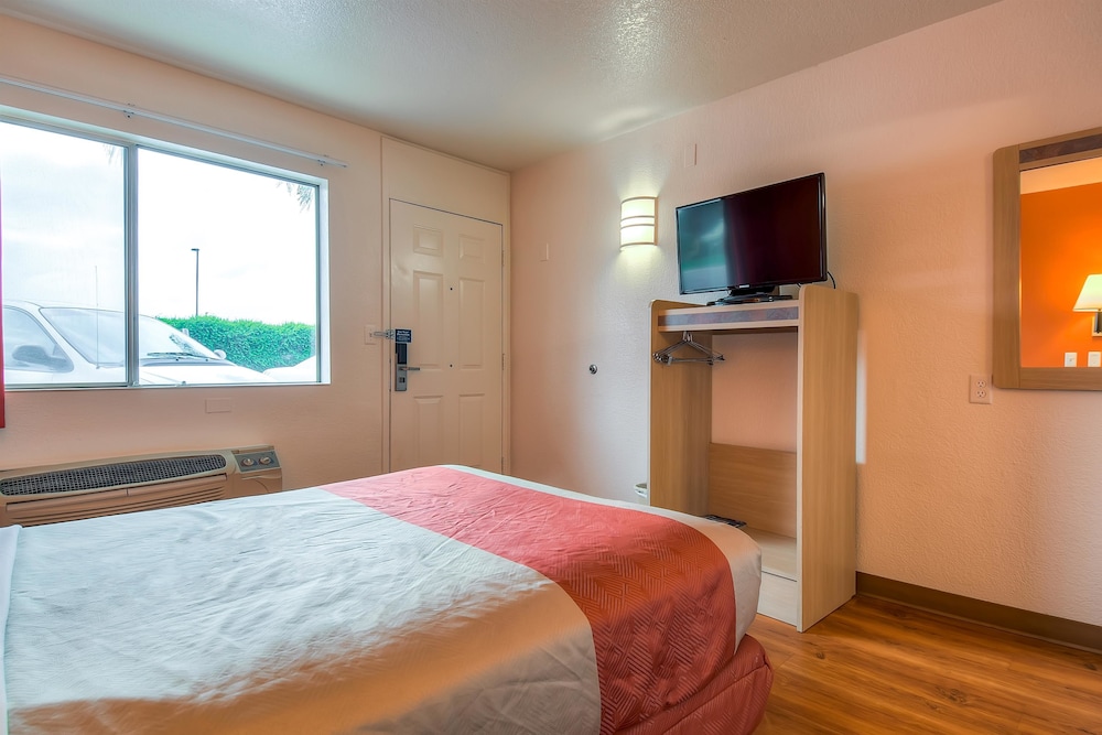 Motel 6 Los Angeles Whittier - photo 13