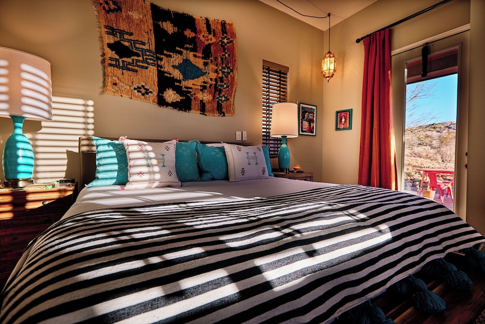 Sacred Sands Lobo Luna — hotel in Joshua Tree