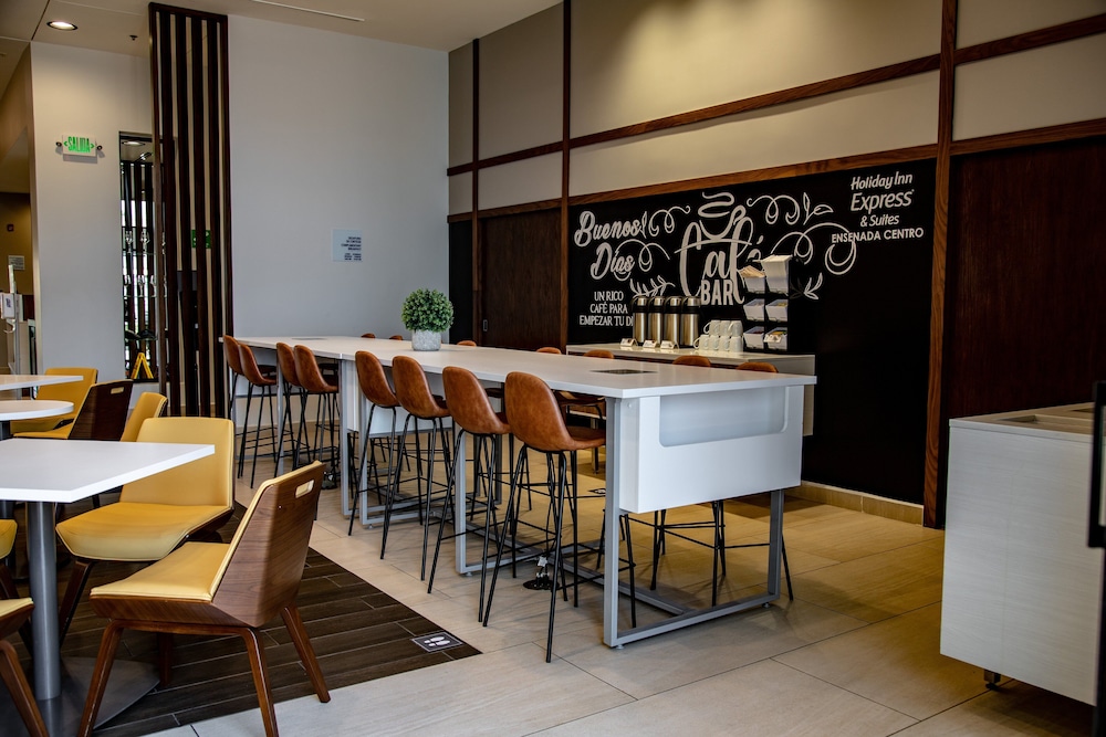 Holiday Inn Express & Suites Ensenada Centro by IHG