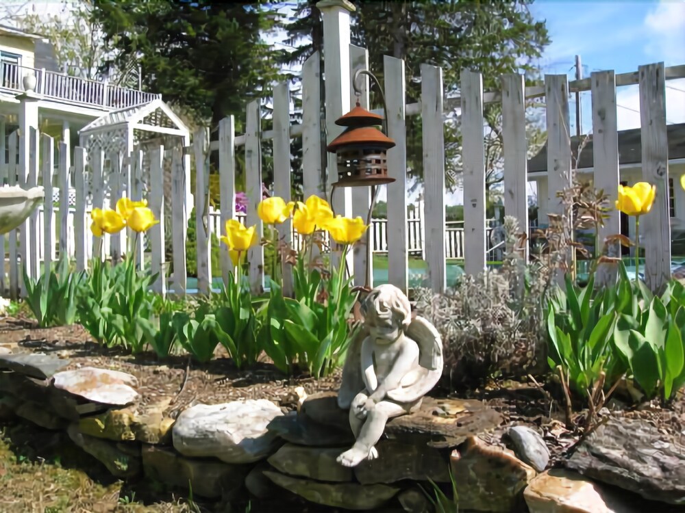 Thornewood Inn & Restaurant - photo 36