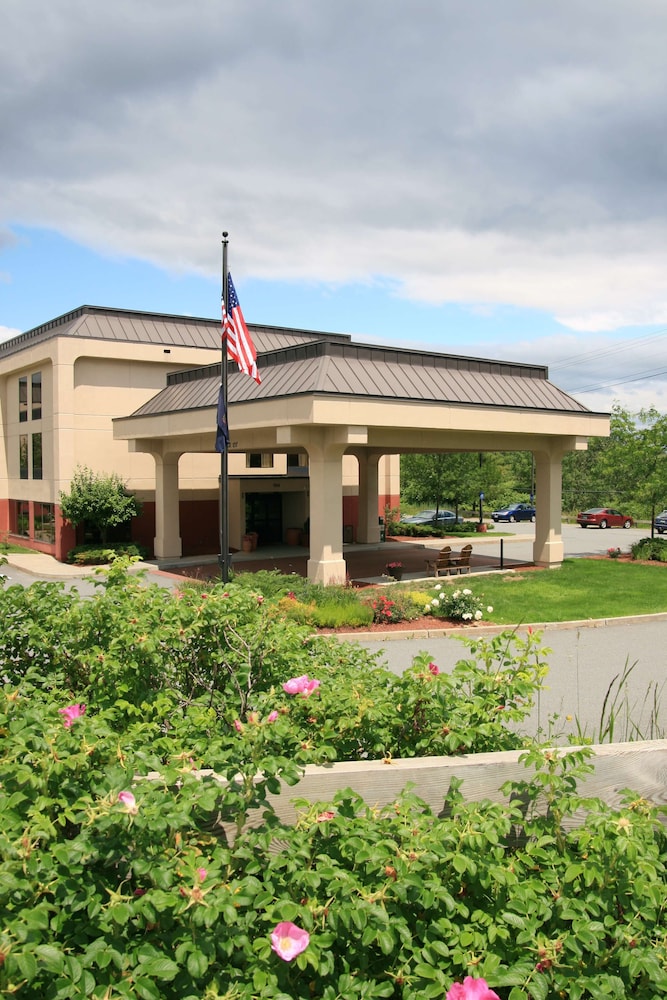 Hampton Inn White River Junction - photo 31