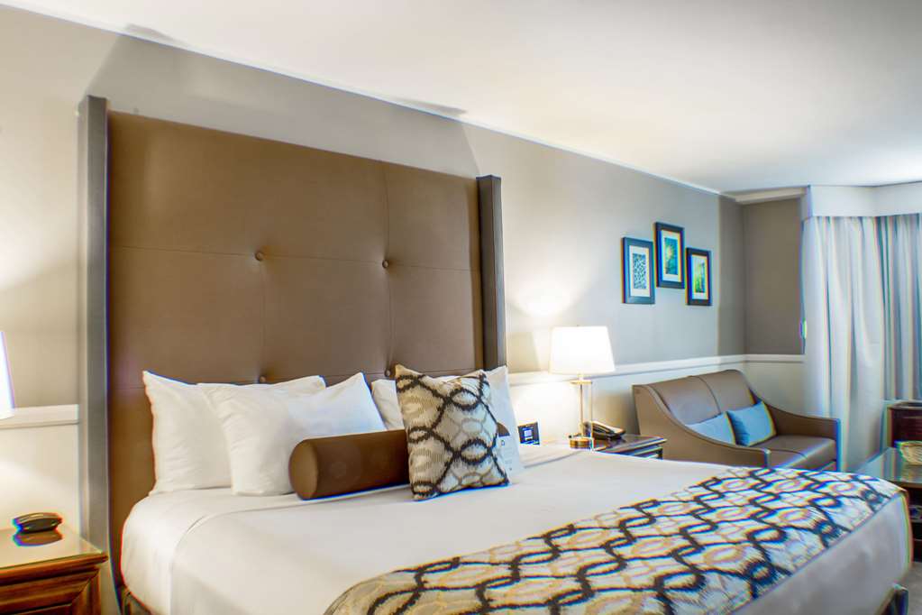 The Garden City Hotel - photo 16