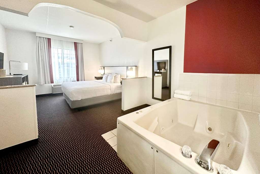 Ramada by Wyndham Columbia - photo 25