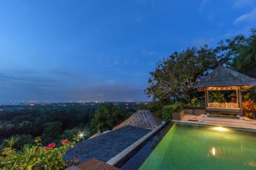 Villa Bayu — 5-Star Luxury Hotel in Pecatu, Indonesia