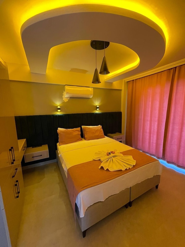 Lina Suit — Fethiye — photo 2