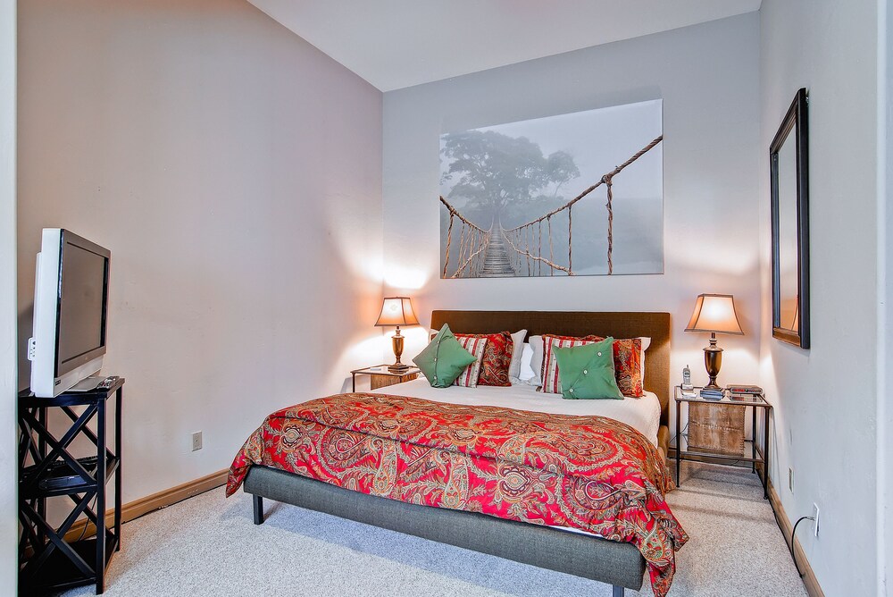 Highlands Slopeside by East West Hospitality - photo 57