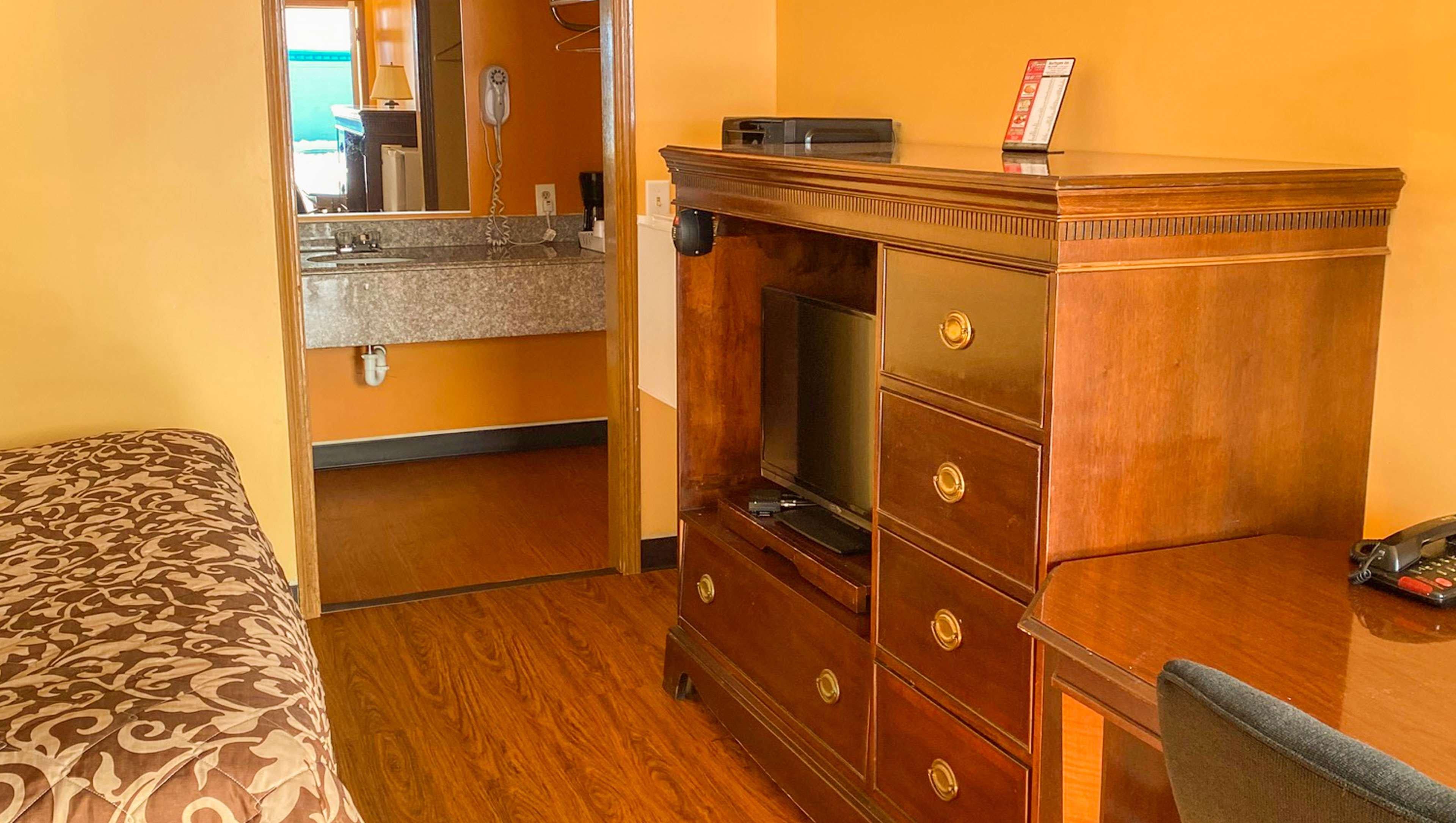 Northgate Inn Saginaw - photo 25