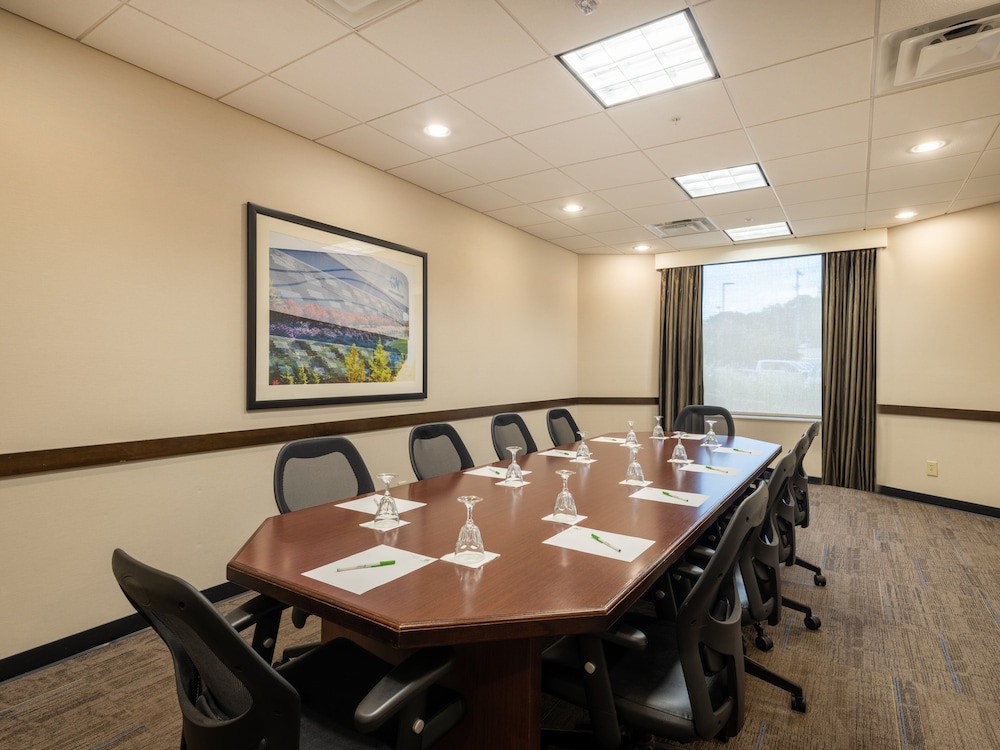 Holiday Inn Greensboro Coliseum by IHG - photo 26