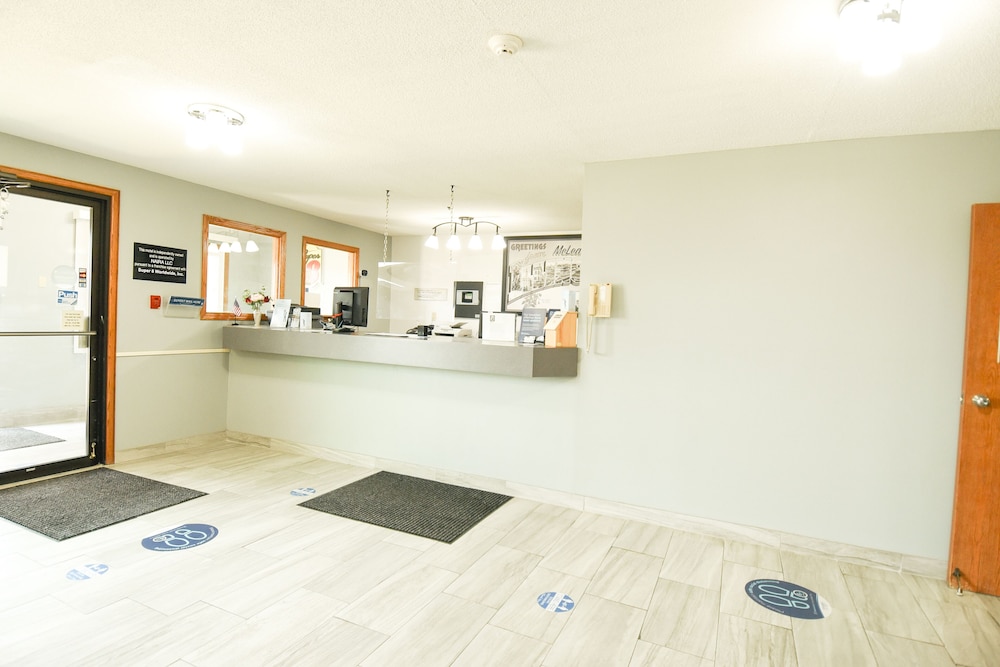 Super 8 by Wyndham McLean Bloomington SW - photo 3