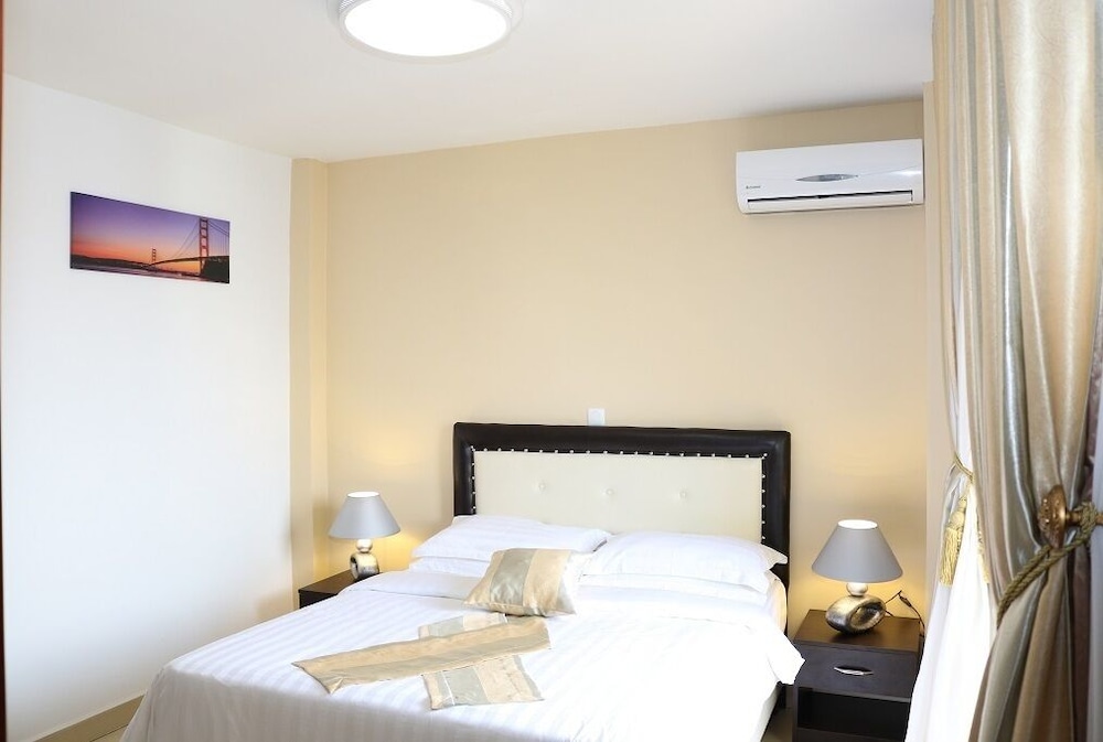 Résidence Loumia Residency — 4-Star Luxury Hotel in Douala, Cameroon