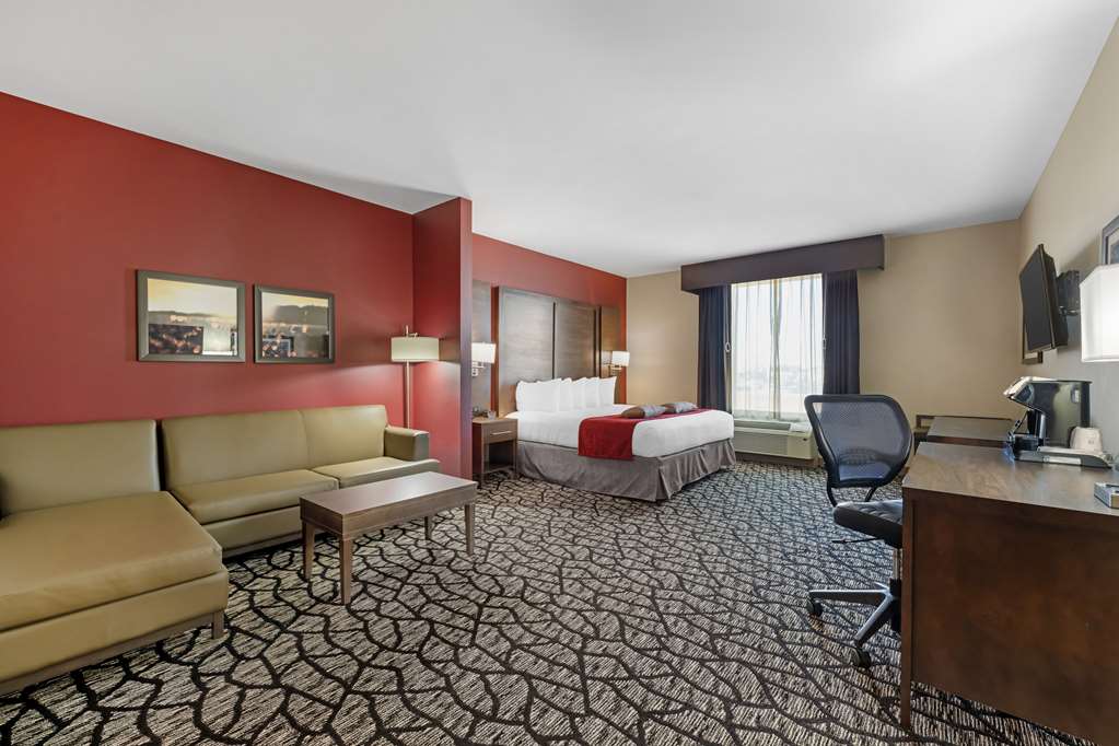 Best Western Plus Lakeview Hotel - photo 22