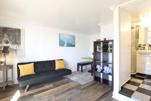 Ocean Bluff Hideaway Unit B — hotel in San Clemente