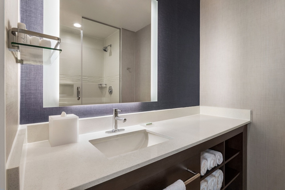 Residence Inn by Marriott New York JFK Airport - photo 26