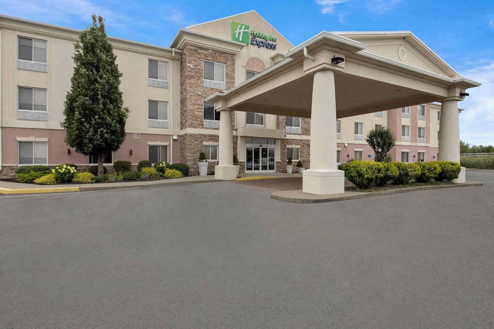 Holiday Inn Express Hotel & Suites West Coxsackie by IHG - photo 46