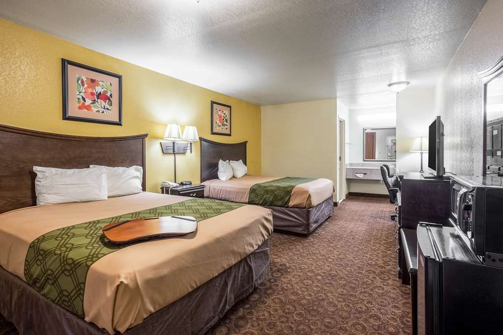 Econo Lodge Inn & Suites Searcy - photo 17
