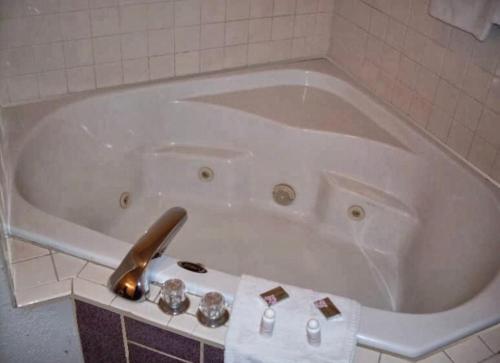 Western Holiday Motel - photo 4