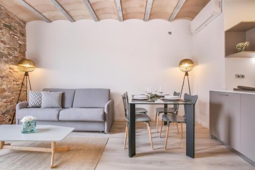 Flateli Plaça Catalunya 1.1 — 4-Star Luxury Hotel in Girona, Spain