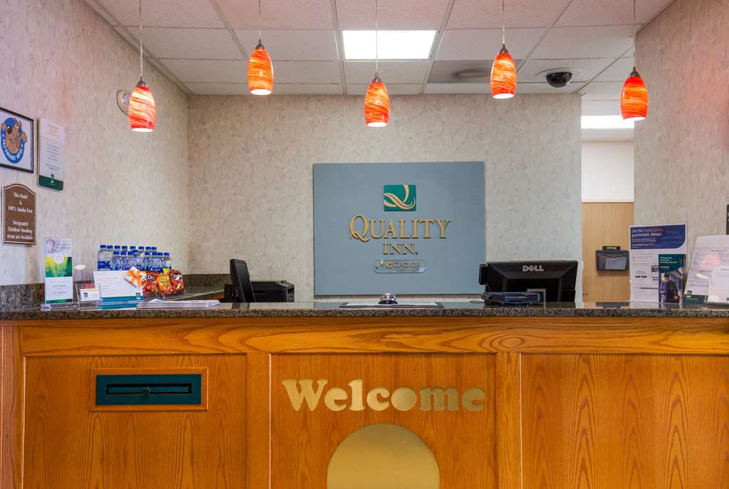 Quality Inn I 70 Near Kansas Speedway - photo 4