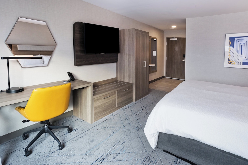 Holiday Inn Express Columbus Northeast - photo 17