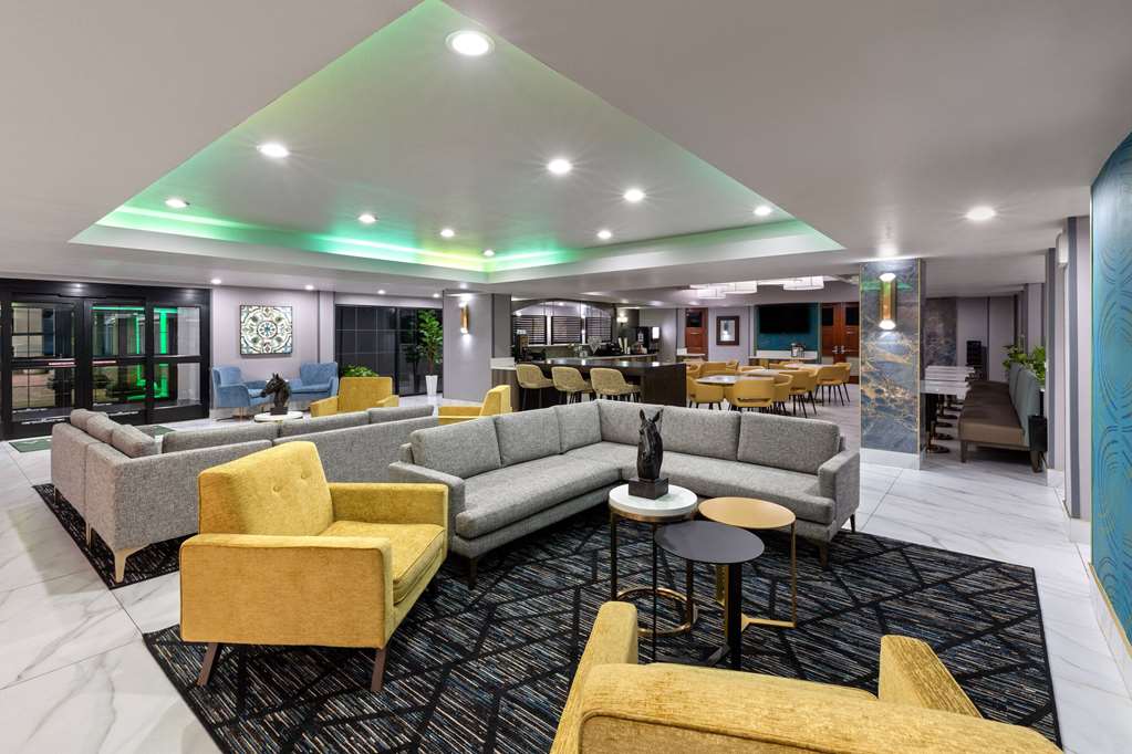 La Quinta Inn & Suites by Wyndham Olathe - photo 34