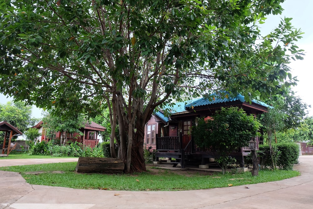 Big Tree Resort in Kamphaeng Phet, Thailand