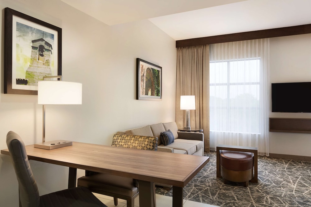 Embassy Suites by Hilton San Antonio Brooks Hotel & Spa - photo 9