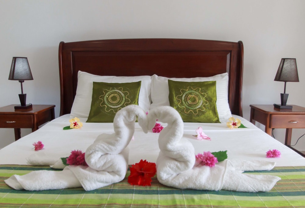 Coco Blanche — Anse Royale — photo 3