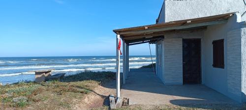 La Marea - carbon neutral hotel in Castillos