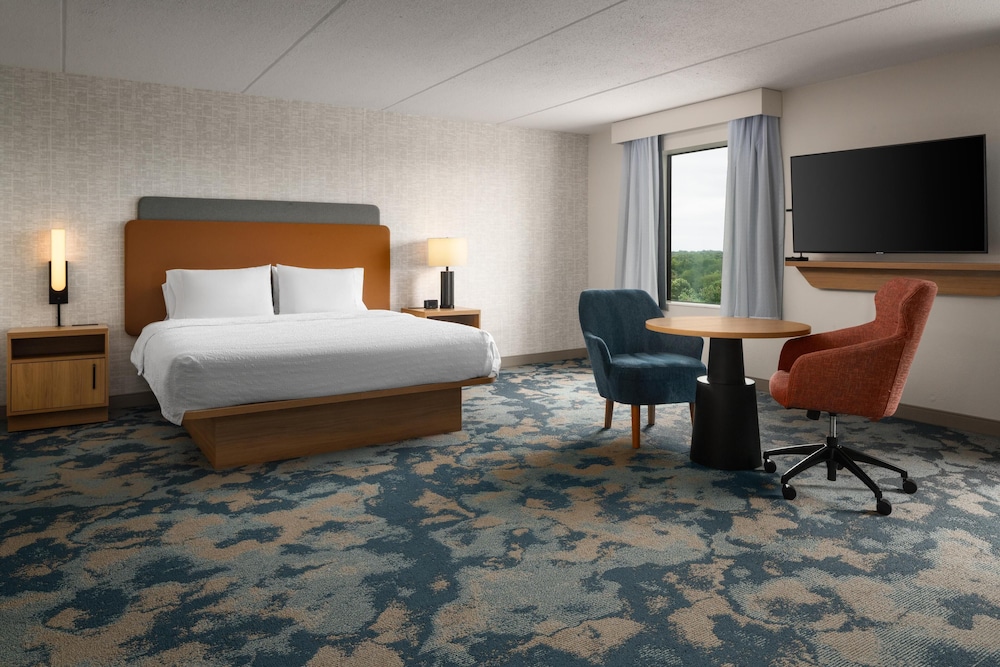 Hampton Inn Neptune Wall - photo 13