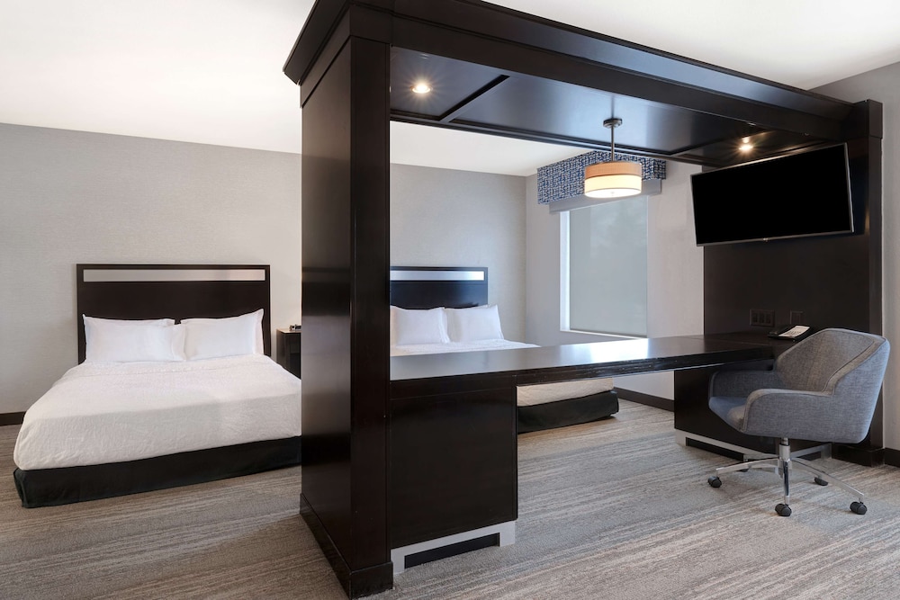 Hampton Inn & Suites Seattle Federal Way - photo 12