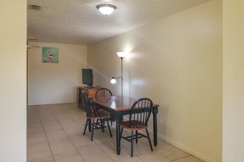 Captain's Table Hotel - photo 108
