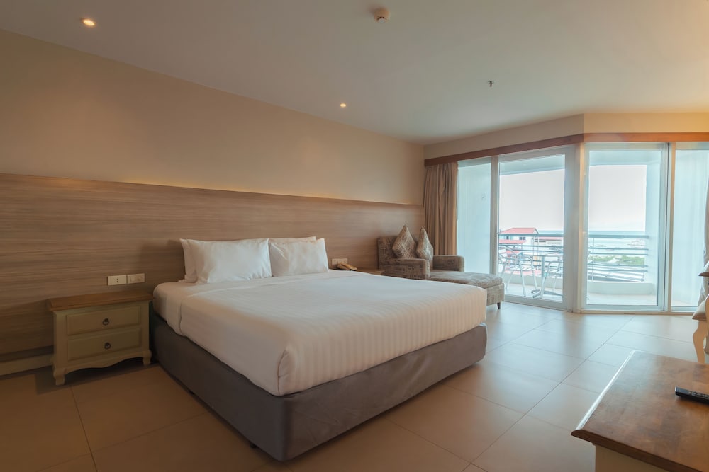 Sandy Spring Hotel — Pattaya — photo 3
