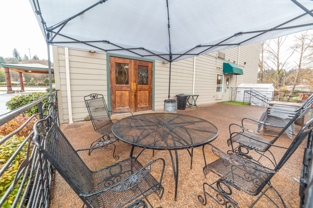 Clatskanie River Inn - photo 24