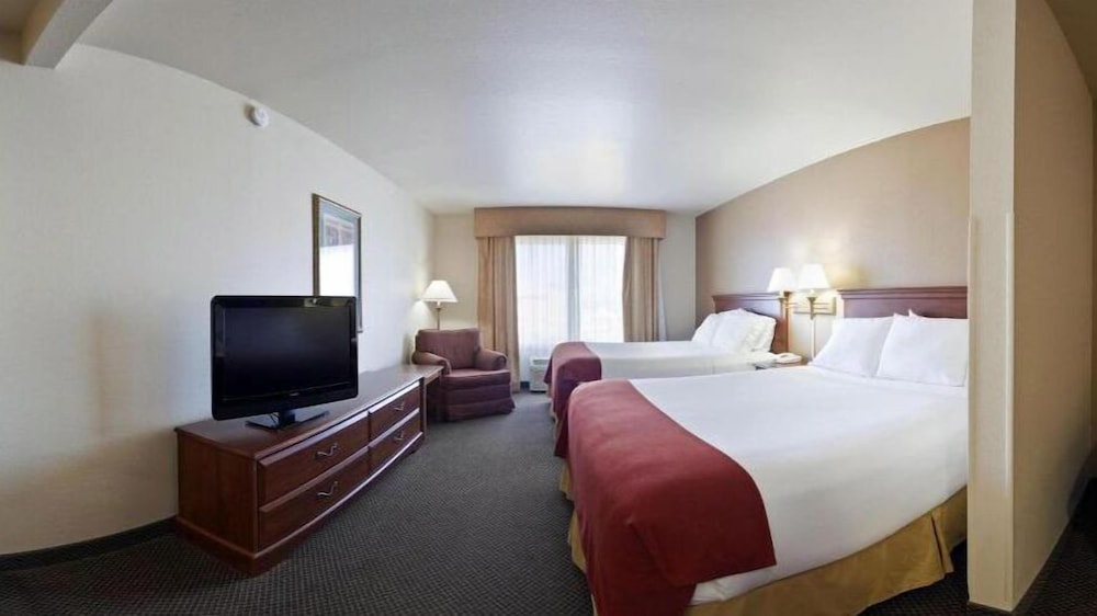 Garner Hotel Brookings by IHG - photo 12